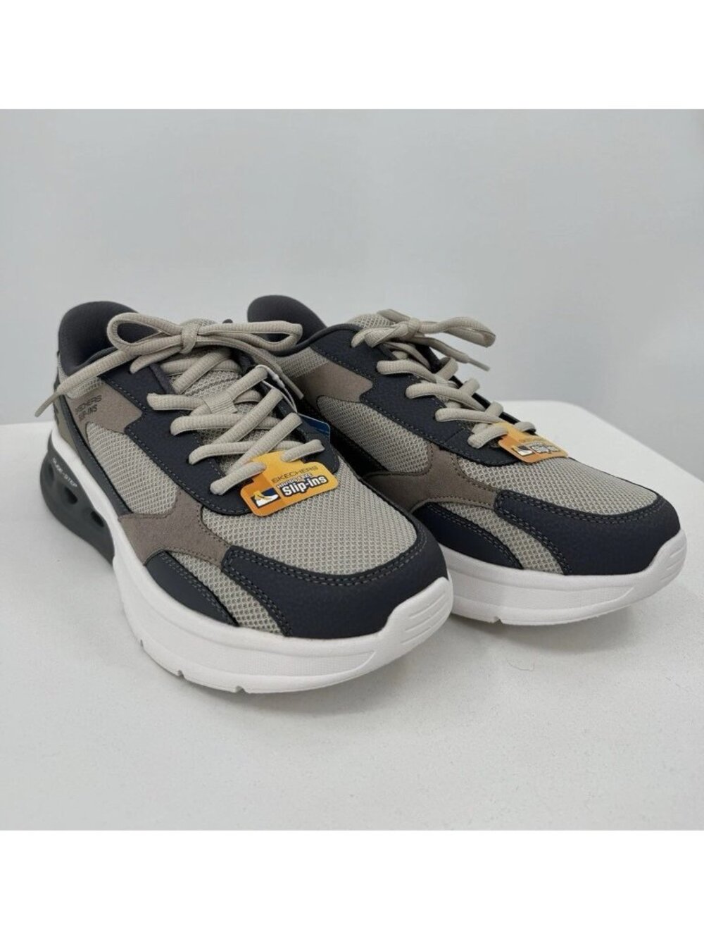 Skechers Men's Bobs Arch Wave Slip-In Athletic Shoes Size 10.5 118342